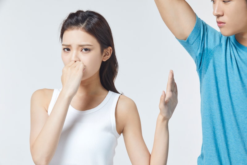여름대비, 겨땀냄새 암내! 에이펙스성형외과 액취증 수술로